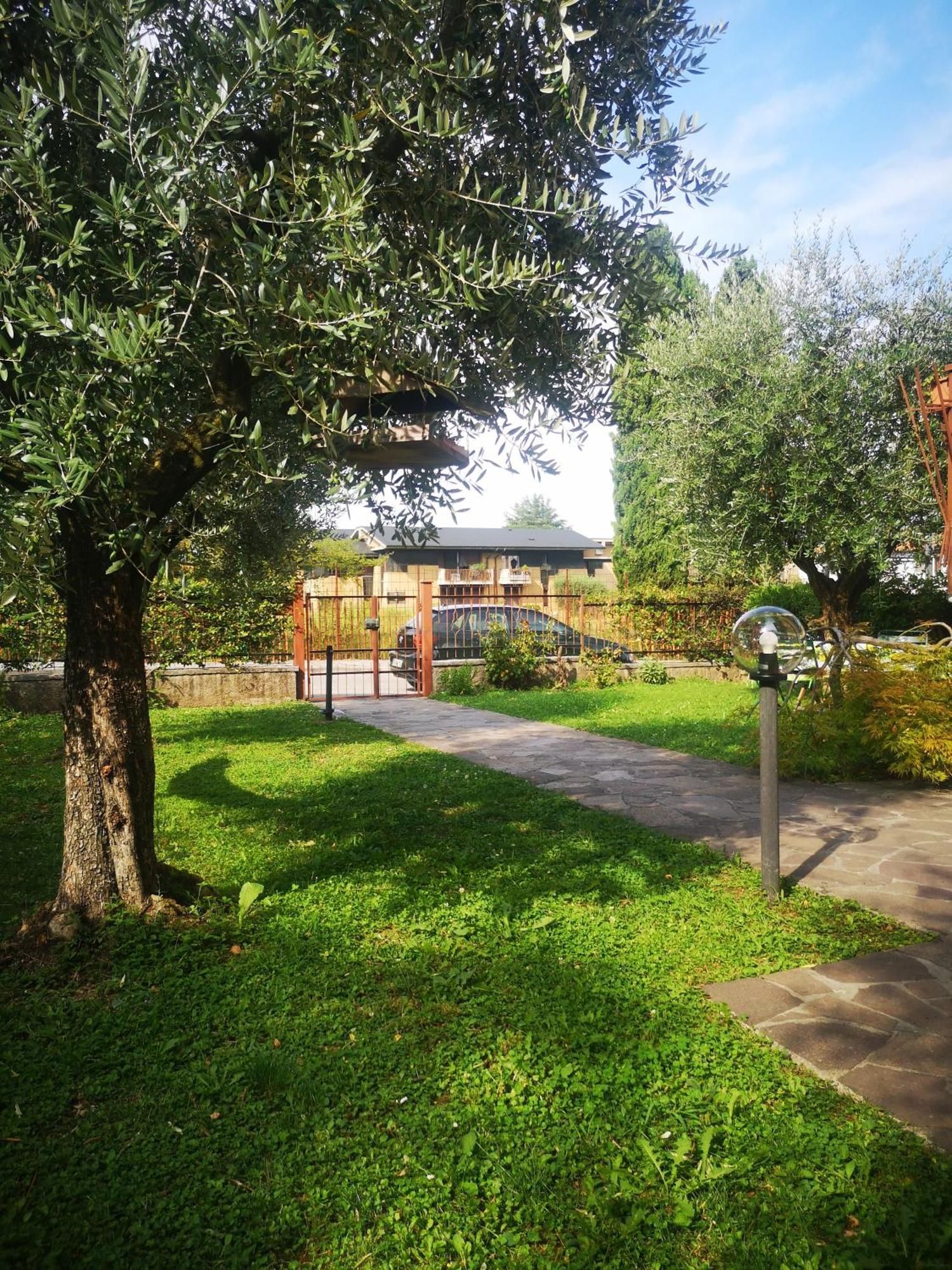 Apartamento Ai Quattro Ulivi Peschiera del Garda Exterior foto